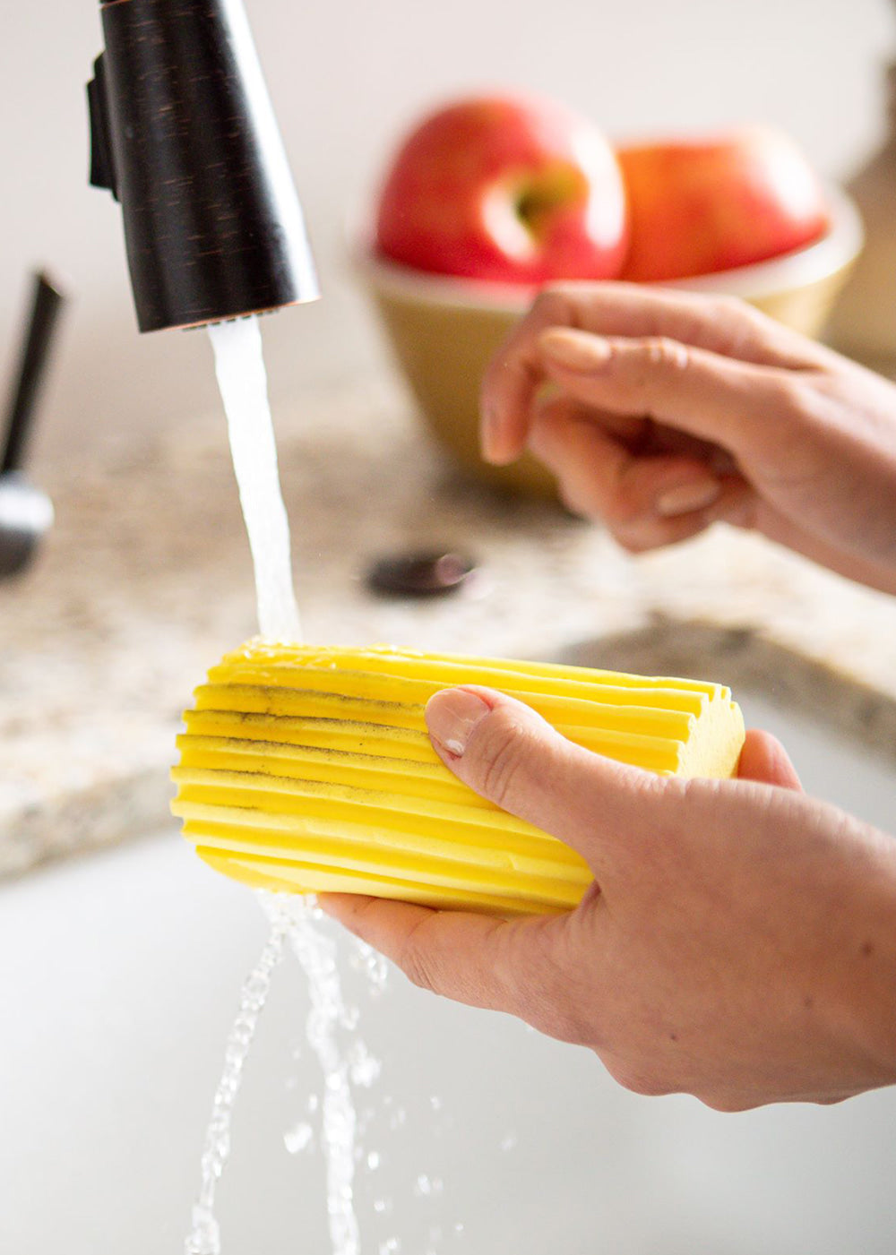 Damp Duster – 可重用除塵神物（濕擦設計）